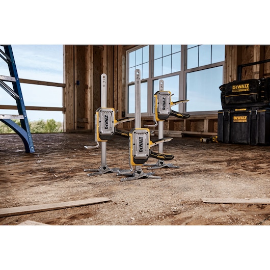 DEWALT(R) TOUGHSERIES(TM) CONSTRUCTION JACK group